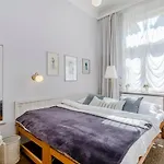 Near Old Town By Michal&friends Apartamento